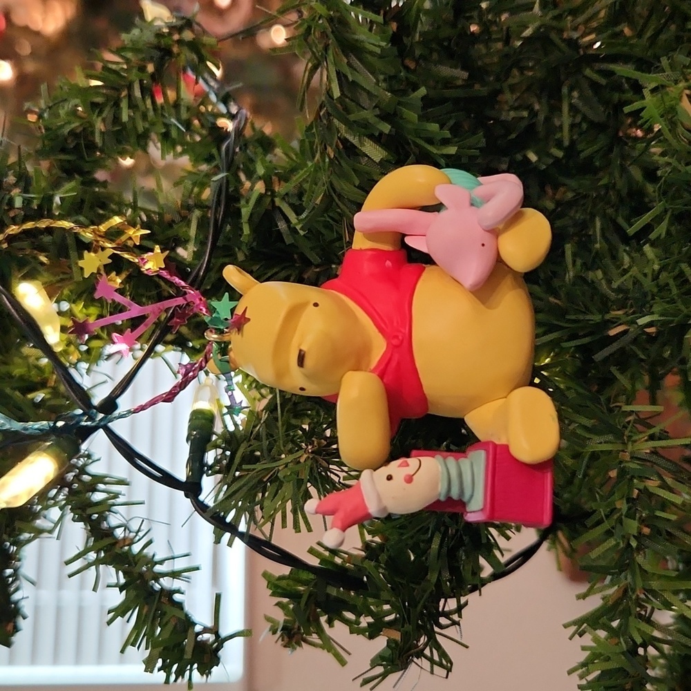 Pooh Bear Keepsake ornament